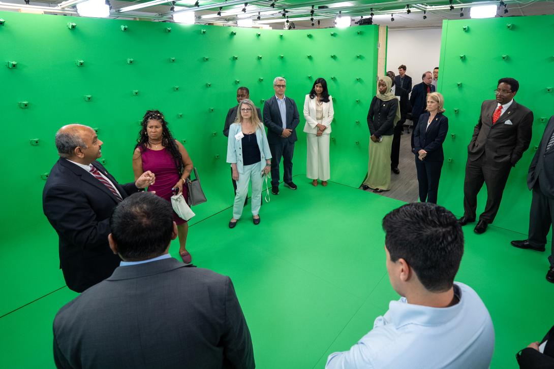 Tour of the Holocamera studio at UMD